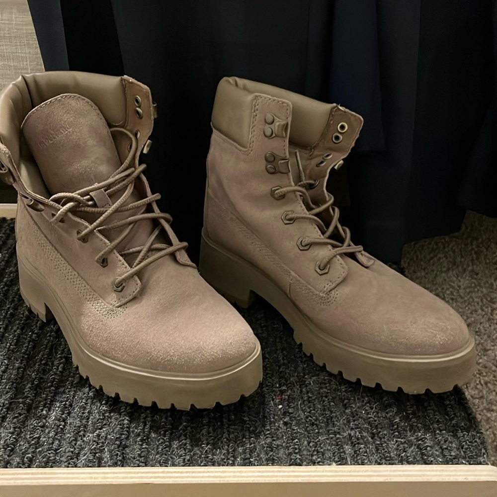 Timberland suede women’s combat boots - 8